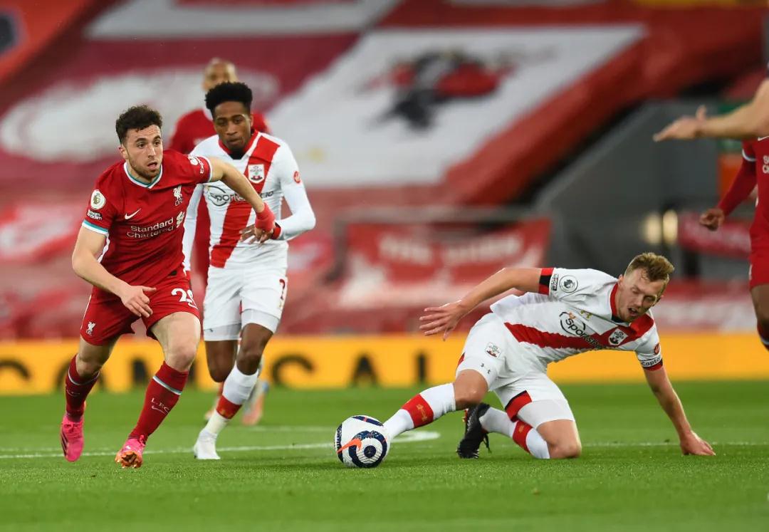 نهضة بركان ضد الزمالكمواجهة نارية في الكرة الأفريقية